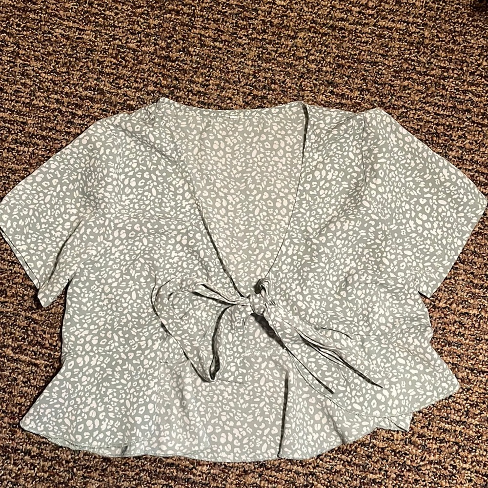 SHEIN top size medium